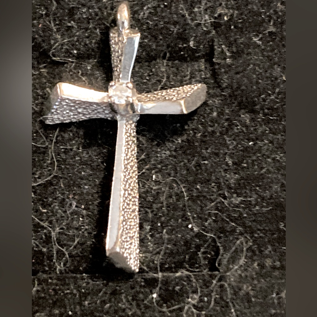 14k White Gold And Diamond Cross Pendant
